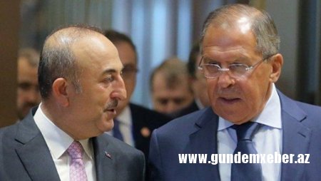 Mövlud Çavuşoğlu rusiyalı həmkarı ilə Dohada görüş keçirib