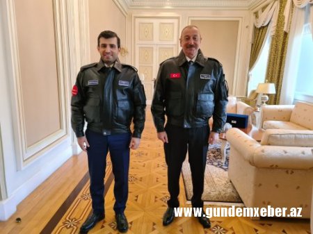 Bayraktardan Prezidentə hədiyyə – FOTO