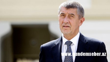 Çexiya: Avropa bizi rus vaksini almağa məcbur edir!