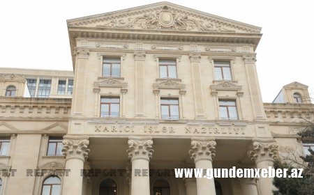 XİN Paşinyana şeirlə cavab verdi: "Diz çökəcək qarşıda"