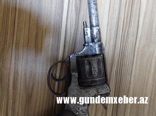 Gəncə sakinində silah aşkarlandı - Foto