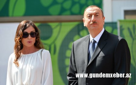 İlham Əliyev və Mehriban Əliyeva Uels-İsveçrə matçına baxıblar