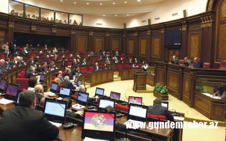 Paşinyan və Koçaryan deputatlıqdan imtina ediblər