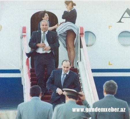 Hara və kimə gəldi ətəklərini qaldıran Prezident arvadları - FOTO