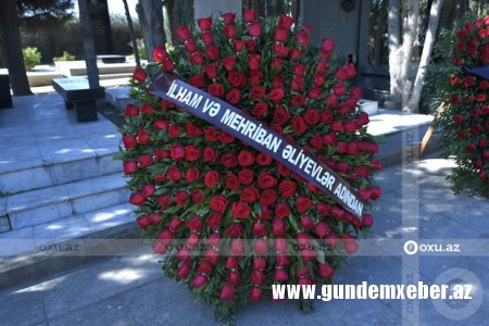 İlham Əliyev və Mehriban Əliyeva Canəli Əkbərovun dəfn mərasiminə əklil göndərib - FOTO