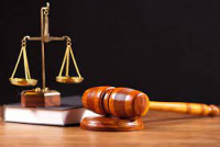 MƏHKƏMƏ HÜQUQ SİSTEMİ QAZİLƏRƏ, İNSANLARA DƏLƏDUZLUQ SƏRGİLƏYİR