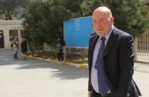 Elman Rüstəmov GÖZƏ KÜL ÜFÜRÜR... - Görünəni budur...