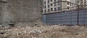 Bakının mərkəzində vətəndaşın mülkünü YERLƏ-YEKSAN EDİBLƏR... - VİDEOGİLEY