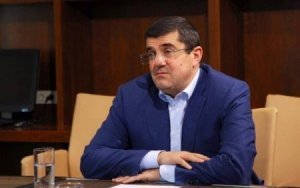 Arayik geri çəkildi, Balasanyanla “Sarı Şir” “prezident” olmaq istəyir, Bakı isə Rusiyaya xəbərdarlıq edib - Qarabağda ara qarışdı...