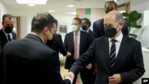 Volodimir Zelenski Kyivdə Almaniya kansleri Olaf Şoltsla görüşüb