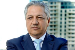 QƏLƏM SAHİBLƏRİ FEYZİYEVİN QƏLƏMİNİ QIRA BİLƏCƏKLƏRMİ? - NƏ BAŞ VERİR?