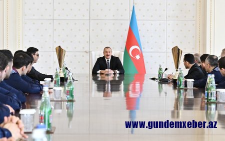 İlham Əliyev Güləş üzrə Avropa çempionatında iştirak edən Azərbaycan millisinin üzvlərini qəbul edib