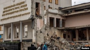 Zelenski Avropa İttifaqını Rusiya banklarına sanksiya, neft idxalına son qoymağa çağırıb