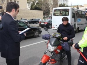 DYP: "Hökumət moped sürücülərilə bağlı təklifləri müsbət qarşılayıb"