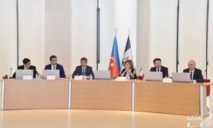 “Dezinformasiyanın artımı: media sahəsinə təsiri və səmərəli cavab tədbirləri strategiyaları” mövzusunda dəyirmi masa keçirilib -FOTOLAR
