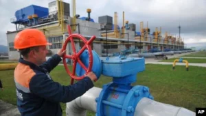 Ukrayna Rusiyanın Avropaya gedən təbii qaz boru kəmərini bağlayıb
