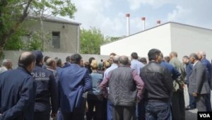 Dəmiryol bələdçiləri əmək haqlarının azlığından şikayətçidir