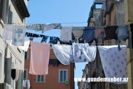 Bakıda kişi özünü paltar kəndiri ilə asdı