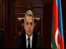 Azərbaycanda hakim adına daha bir rəzalət - NOVRUZ KƏRİMOV MƏHKƏMƏ ZALININ QAPISINI ARXADAN BAĞLAYIB PROSES APARIR