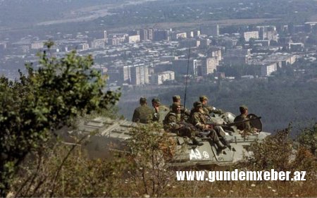 KİV: "Rusiya Milli Qvardiyası tam döyüş vəziyyətinə gətirilib, Moskvada postlar qurulub"