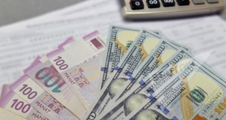 Azərbaycanda dollar bahalaşa bilərmi? - Açıqlama