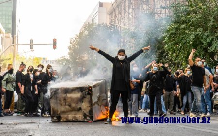 Fətvası verilən İran hakimiyyəti - hökmü icra edəcək yeni nəsil - ŞƏRH