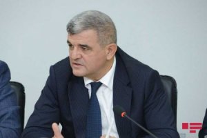 "Deyirlər ki, camaat işləmək istəmir, yalandır. Yaxşı maaş olsa, hamı işləmək istəyər..." - deputat