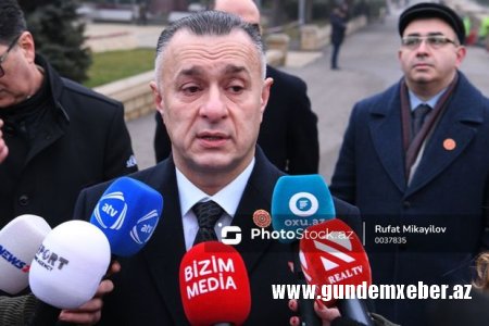 Səhiyyə naziri dərman qiymətlərinin süni artırılmasından DANIŞDI