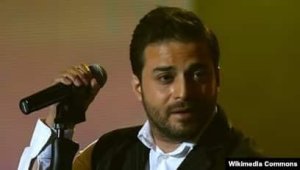 İranın pop ulduzu Babək Cahanbəxş ifalarını dayandırdığını bildirib