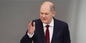 Scholz müdafiə nazirinin istefasını qəbul edib