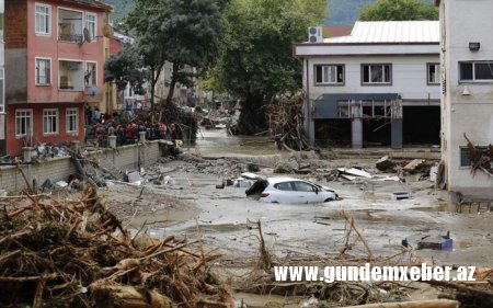 Türkiyədə sel nəticəsində 13 nəfər həlak olub