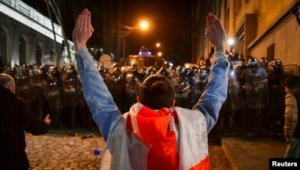 Gürcüstan müxalifəti "xarici agent" qanununa qarşı yeni etiraz aksiyalarına çağırıb