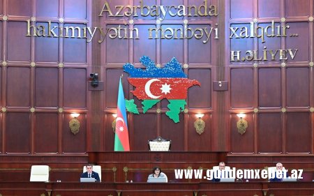 “Dövlət qulluğu haqqında” qanuna dəyişiklik qəbul olunub