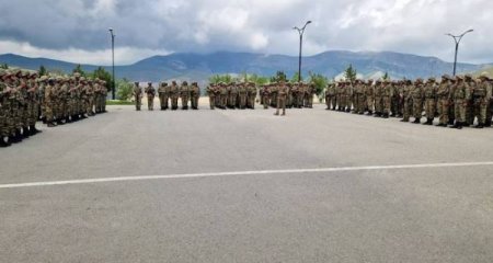 Azərbaycan MN: "Hərbi vəzifəlilərin təlim toplanışı davam edir"