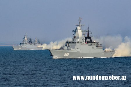 Rusiya hərbi gəmiləri öz bazalarını tərk etdi
