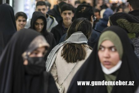 İranın içki masalarında əylənən məmurları... – Din sadəcə xalq üçündür?