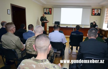 Hərbi attaşelər Qarabağ bölgəsində keçirilən lokal xarakterli antiterror tədbirləri barədə məlumatlandırılıb