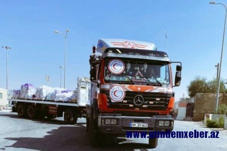 “Rəfah” keçidindən bir gündə Qəzzaya rekord sayda yardım maşını daxil olub