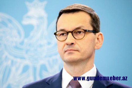 Polşanın Baş naziri Moravetski nazirlər kabineti ilə birlikdə istefa verib