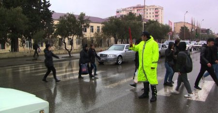 Piyadaların təhlükəsizliyinin təmin edilməsi istiqamətində tədbirlər görülür - FOTO/VİDEO