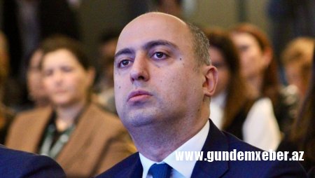 Emin Əmrullayev: "Dəyişiklik üçün ağır qərarlar verməliyik"