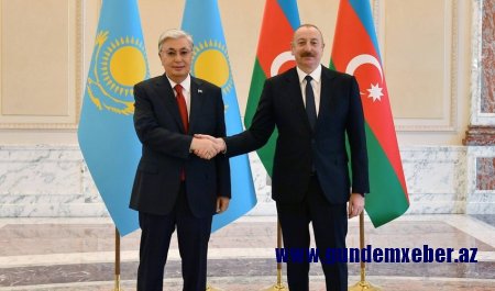 Tokayev İlham Əliyevə zəng etdi