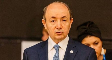 Fikrət Məmmədov Konstitusiya Məhkəməsinin kollektivinə təqdim olunub
