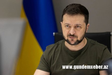Zelenski Karlsonun müsahibə üçün sorğularını iqnor edib