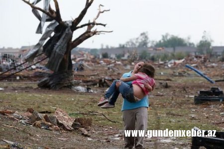 ABŞ-də şəhəri viran qoyan tornadonun qorxunc nəticələri: Ölənlər var