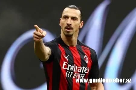 Zlatan İbrahimoviç: "Messi heykəllərlə oynayır"