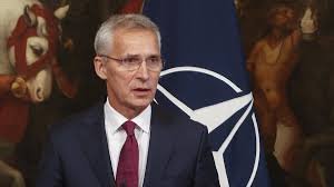 NATO-nun keçmiş katibi işçilərinə Trampla bağlı qadağa qoyubmuş