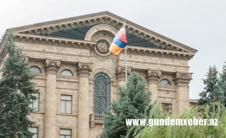 Ermənistan parlamenti müxalifətin milli böhran haqqında bəyanatının layihəsini rədd edib