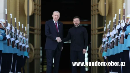 Zelenski: "Türkiyə diplomatiyasının gücünə güvənirik"