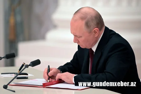 Putin keçmiş Sovet İttifaqı xalqlarına aid qanun imzalayıb